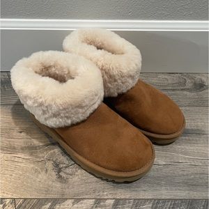 UGG chestnut classic mini fluff boot. Size 6 NEW Discontinued & hard to find